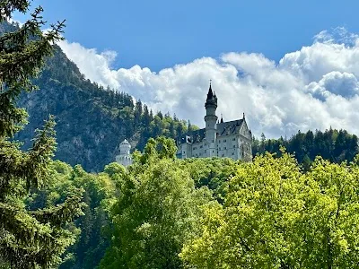 Capturing Fairytale: A Photographer's Guide to Neuschwanstein Castle
