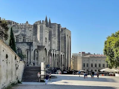 Journey Through Time: Unraveling the History of Avignon's Palais des Papes