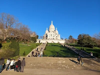 Montmartre's Bohemian Soul: A Deep Dive into Paris's Artistic Heart