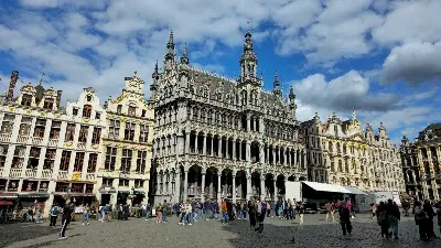 A Culinary Canvas: Savoring Brussels Around La Grand-Place