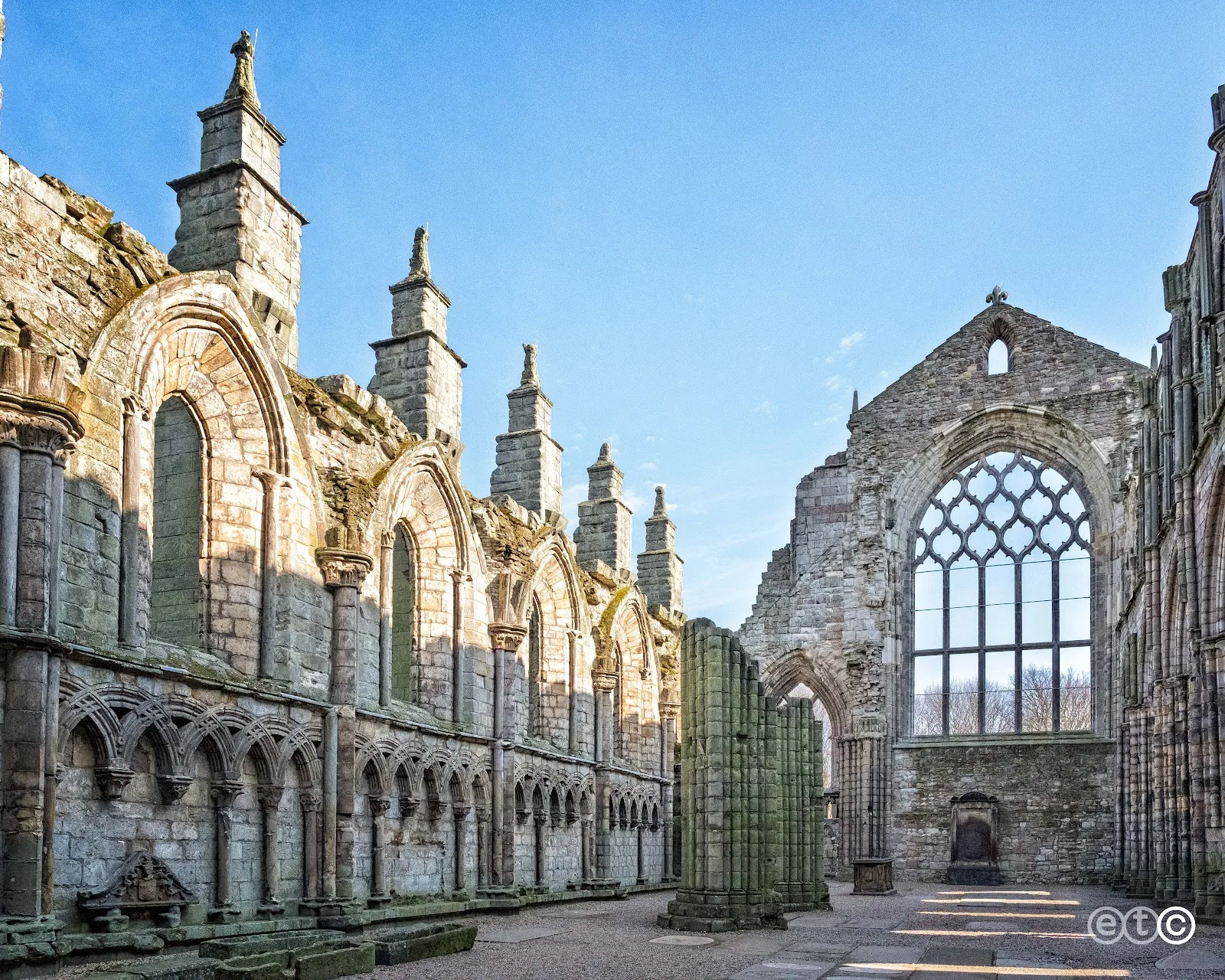 Echoes of Royalty: Delving into the History of the Palace of Holyroodhouse