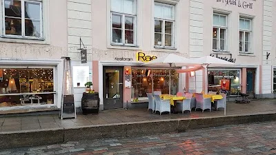 Tallinn Christmas Market: What to See, Eat & Do