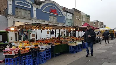 Unveiling Notting Hill's Soul: A Guide to Portobello Road Market's Quirky Charms