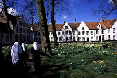 Bruges Beguinage: History, Architecture & Quiet Reflection