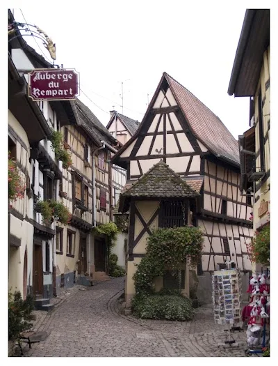 Rue du Rempart Eguisheim: Photography Guide & Tips