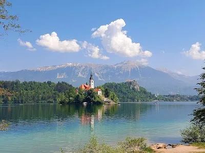 Framing Fairytales: Your Ultimate Photography Guide to Lake Bled's Enchanting Beauty