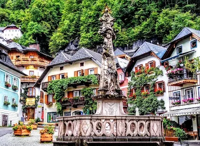 Capturing the Fairytale: A Photographer's Guide to Hallstatt, Austria