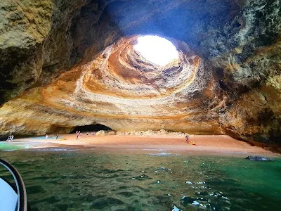 Capturing the Golden Hour Magic: A Photographer's Guide to Benagil Cave