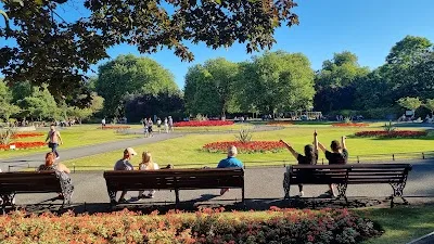 St. Stephen's Green: Dublin's Elegant Urban Oasis