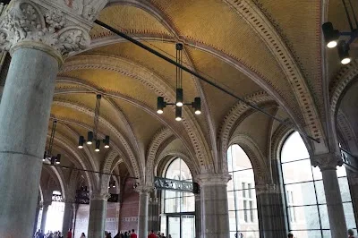 Mastering the Lens: A Photographer's Guide to Amsterdam's Rijksmuseum