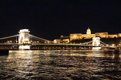 Capturing Budapest's Soul: A Photography Guide to the Chain Bridge