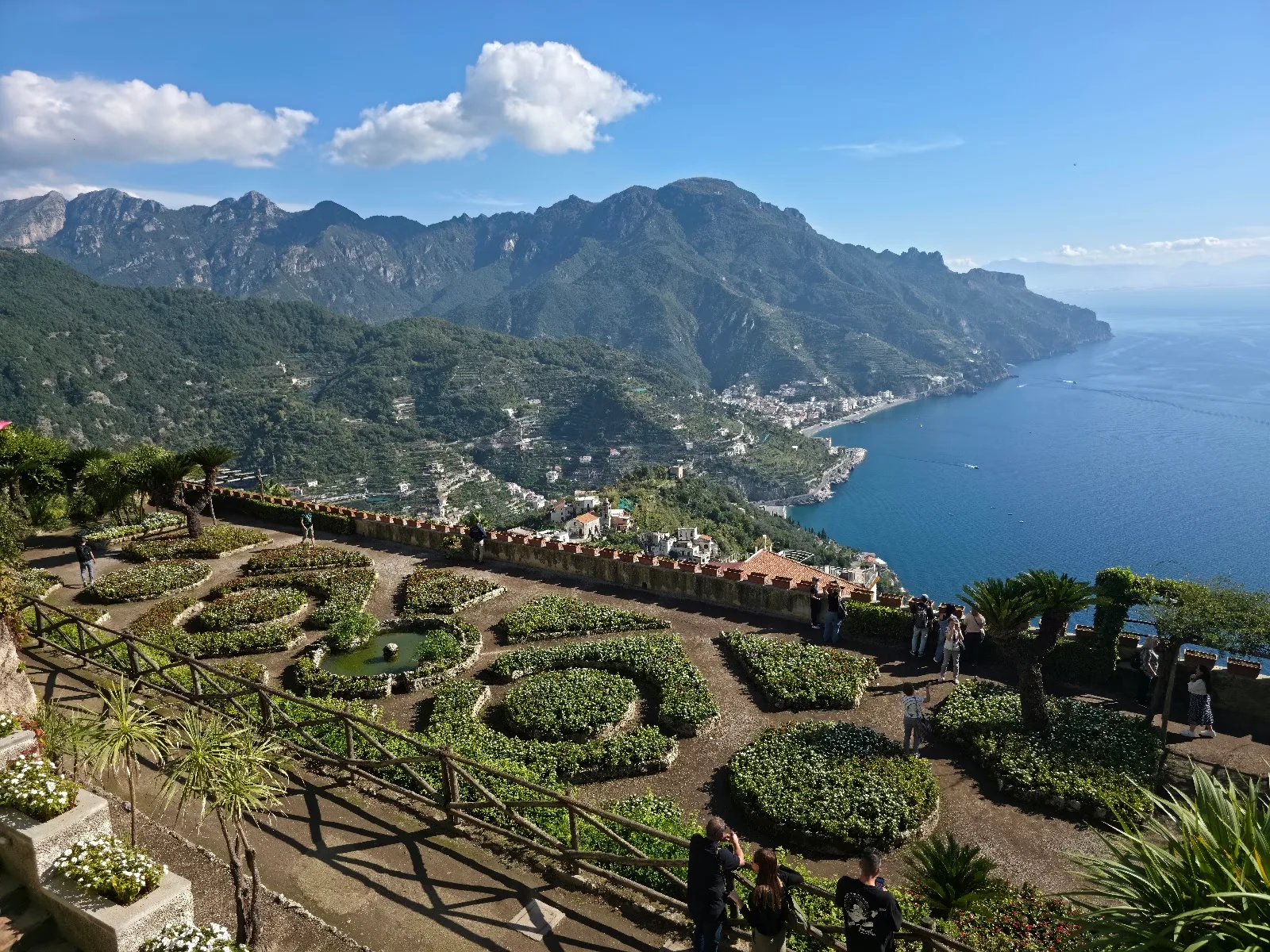 Capturing Ravello's Golden Glow: A Photographer's Dream on the Amalfi Coast