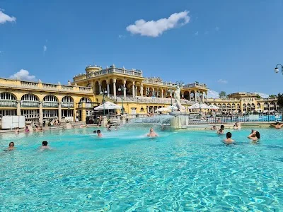 Szechenyi Thermal Bath Budapest: Visitor Tips & Hours