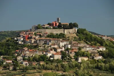 Motovun, Istria: Best Truffle Hunting, Food & Local Wine