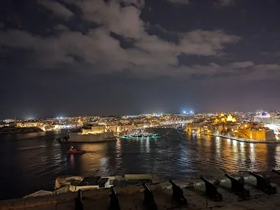 Grand Harbour Valletta: Best Spots, Times & Photography Guide