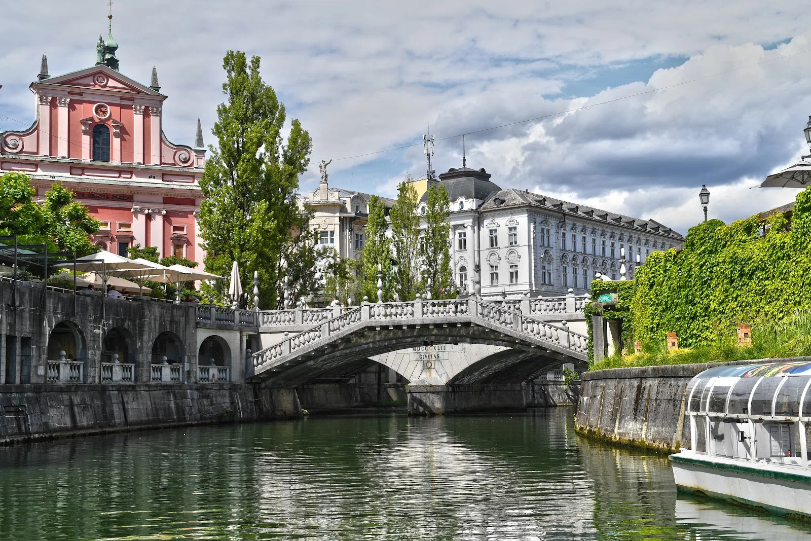 Triple Bridge Ljubljana Itinerary: Full Day Guide & What to See