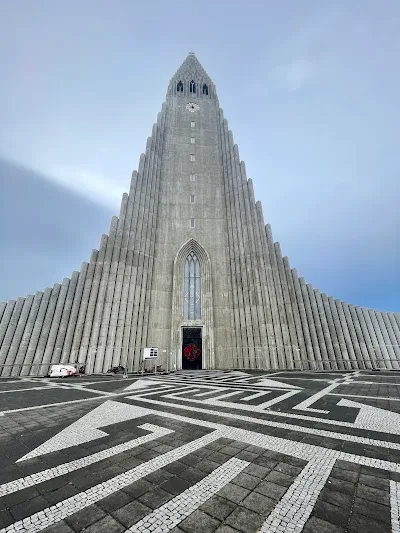 Framing the Future: A Photography Guide to Reykjavík's Iconic Hallgrímskirkja