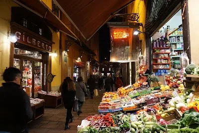 A Taste of Tradition: Unearthing Bologna's Culinary Heart in the Quadrilatero