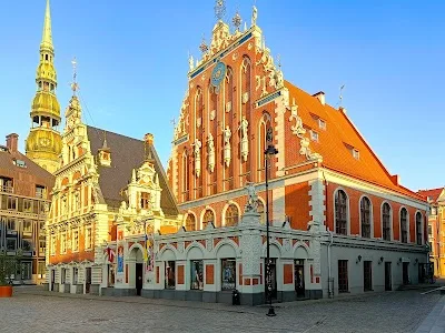 Riga Old Town: What to See, Eat & Do in Winter